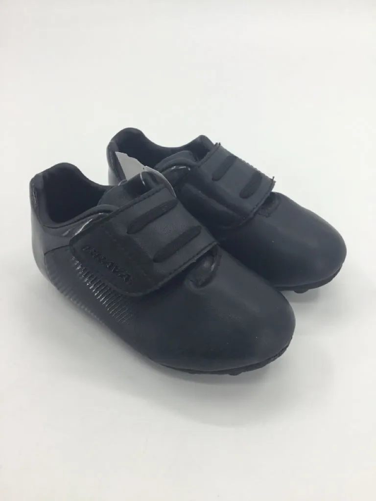 Brava Soccer Child Size 8 Toddler Black Sport/Dance Shoes