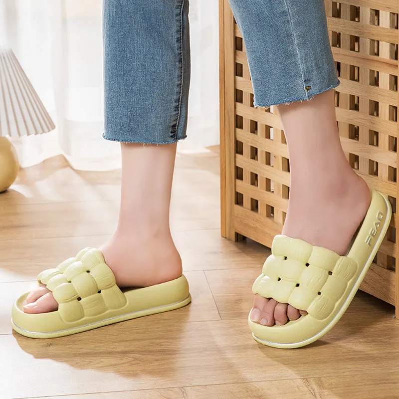CozyClouds | Trendy Summer Style | Fashionable Slippers