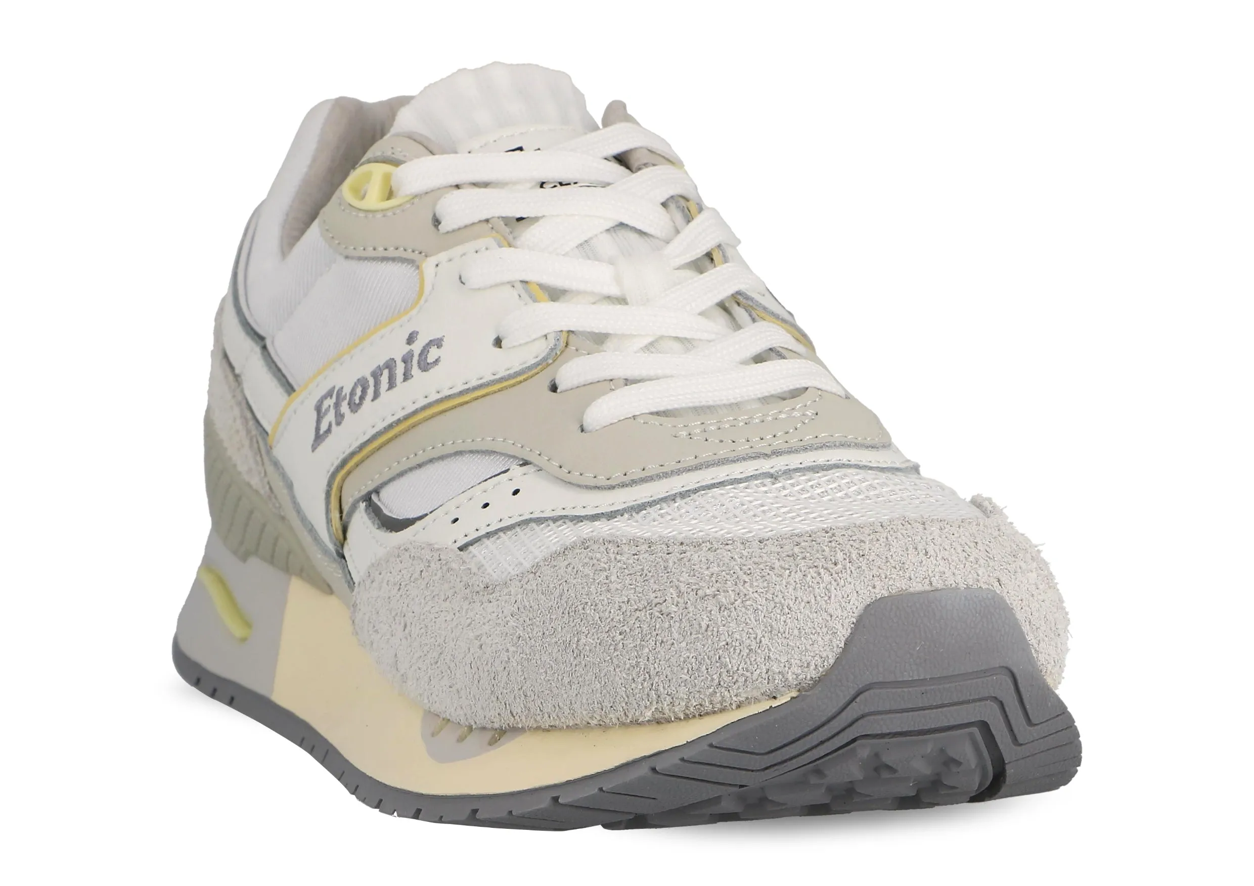 Etonic Stable Base sneakers in white mesh fabric, ice-grey suede with multi-layer white leather inserts, smoke grey and yellow details, beige midsole and smoke grey bottom outsole.