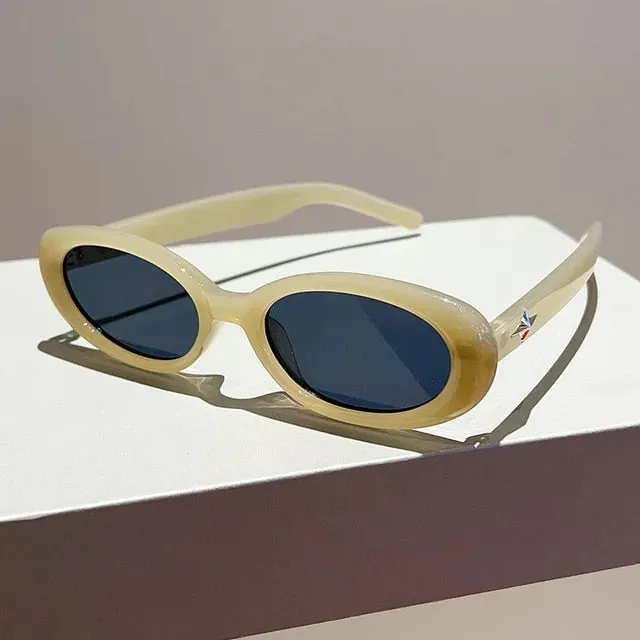 Women Oval Plastic Frame Sunglasses